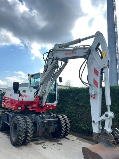 Bandenkraan Takeuchi TB295W